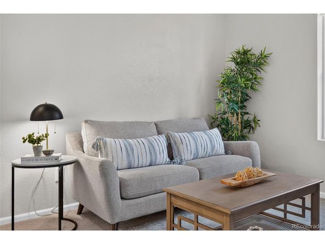 21719 E Quincy Cir, Aurora, CO 80015