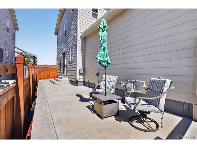 21719 E Quincy Cir, Aurora, CO 80015