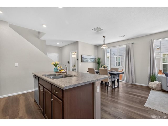 21719 E Quincy Cir, Aurora, CO 80015