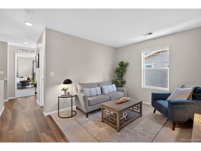 21719 E Quincy Cir, Aurora, CO 80015