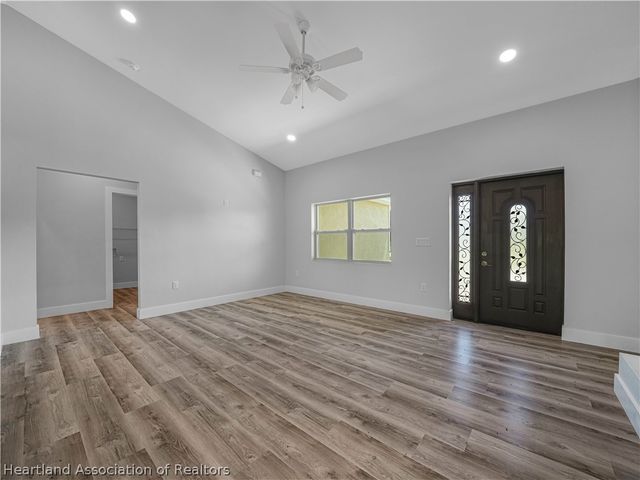 6913 Shasta Daisy Boulevard, Sebring, FL 33875