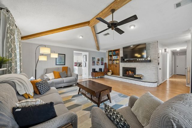 722 Royal Oaks Drive, Garland, TX 75040