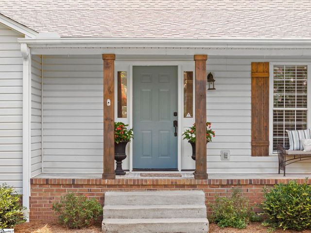 539 Thorn Cove Drive, Chesnee, SC 29323