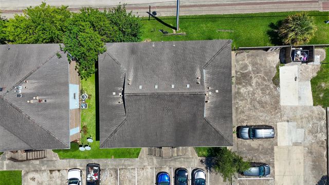 4029 Briar Hollow Drive, Dickinson, TX 77539