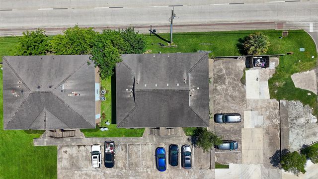 4029 Briar Hollow Drive, Dickinson, TX 77539