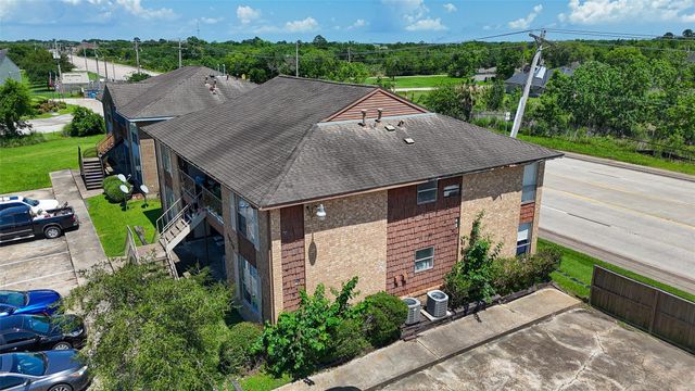 4029 Briar Hollow Drive, Dickinson, TX 77539