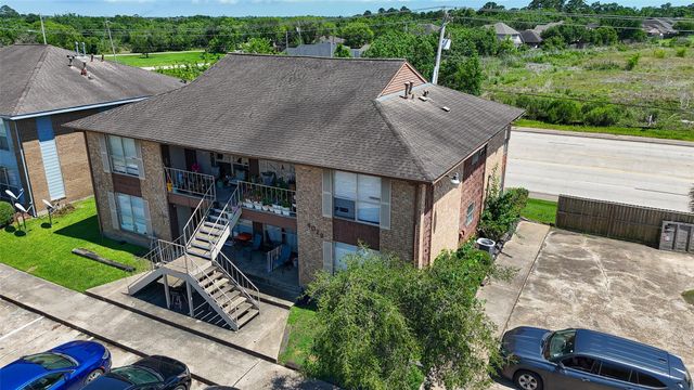 4029 Briar Hollow Drive, Dickinson, TX 77539