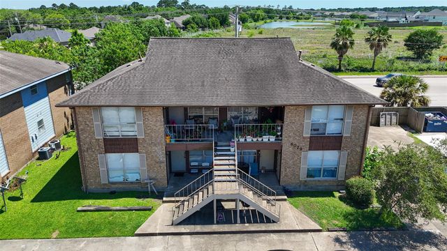4029 Briar Hollow Drive, Dickinson, TX 77539