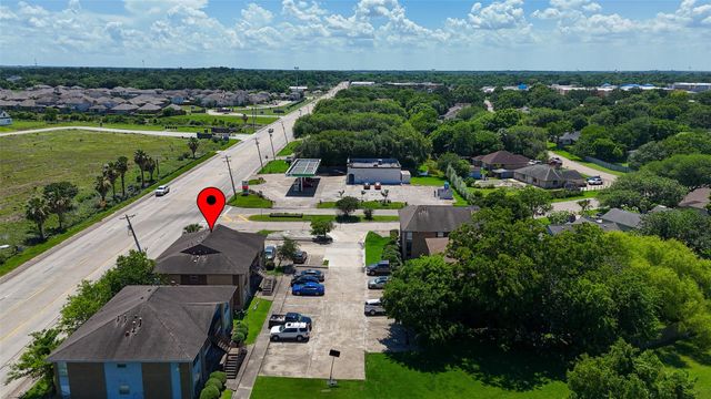 4029 Briar Hollow Drive, Dickinson, TX 77539