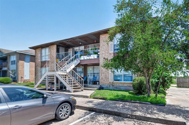 4029 Briar Hollow Drive, Dickinson, TX 77539