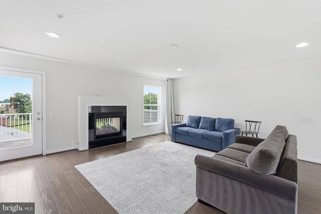 10720 VIOGNIER TER, Fairfax, VA 22030