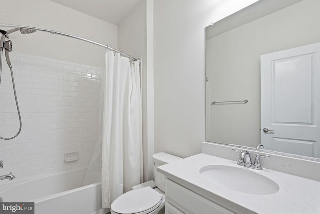 10720 VIOGNIER TER, Fairfax, VA 22030