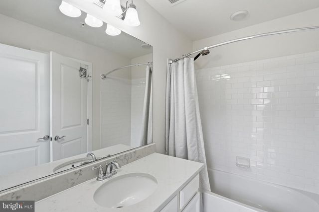 10720 VIOGNIER TER, Fairfax, VA 22030