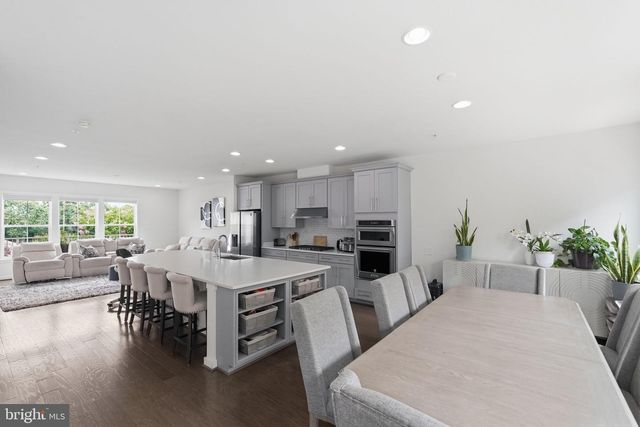 10720 VIOGNIER TER, Fairfax, VA 22030