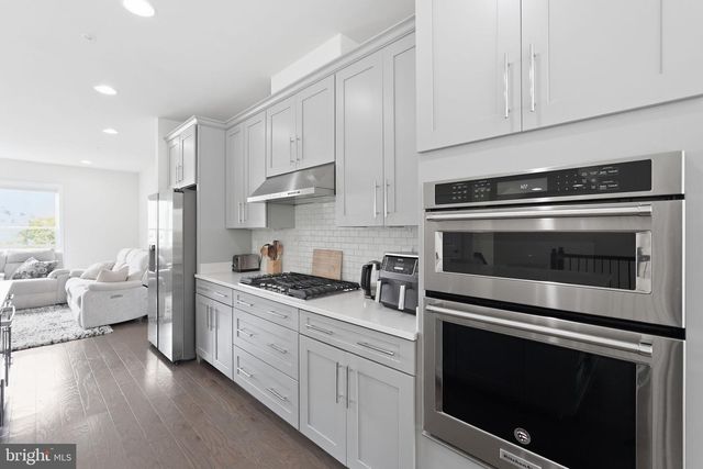 10720 VIOGNIER TER, Fairfax, VA 22030