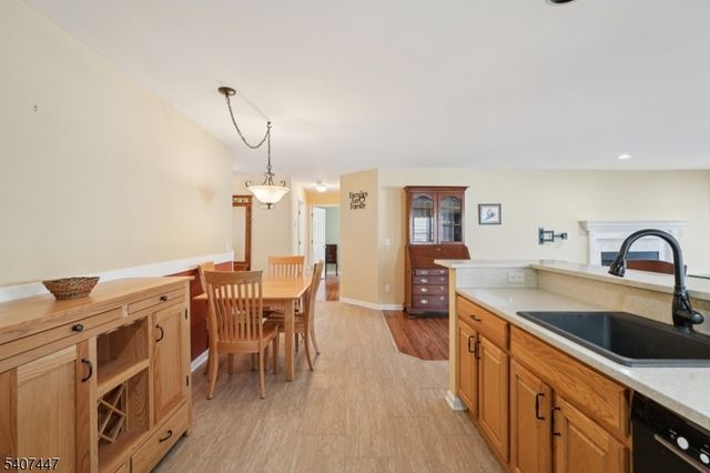 2 Caleb Ct, Hardyston Twp., NJ 07419