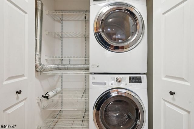 2 Caleb Ct, Hardyston Twp., NJ 07419