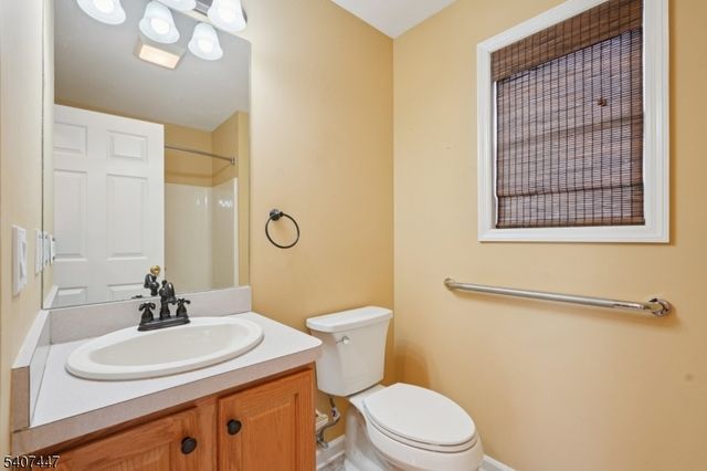 2 Caleb Ct, Hardyston Twp., NJ 07419