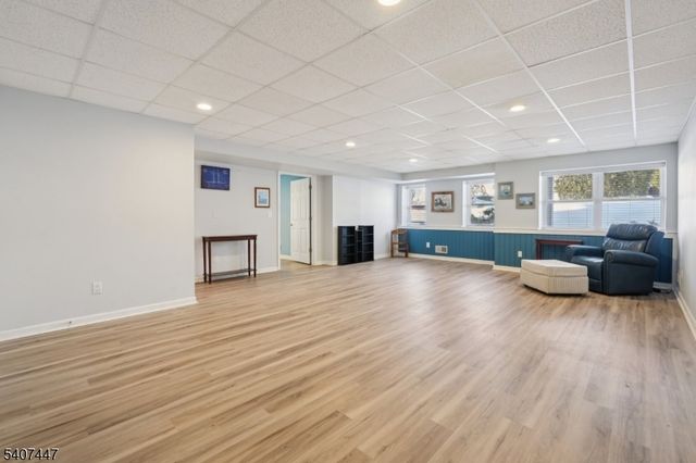 2 Caleb Ct, Hardyston Twp., NJ 07419