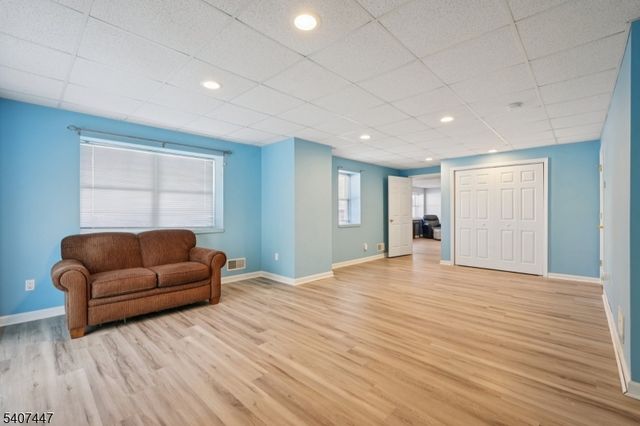 2 Caleb Ct, Hardyston Twp., NJ 07419