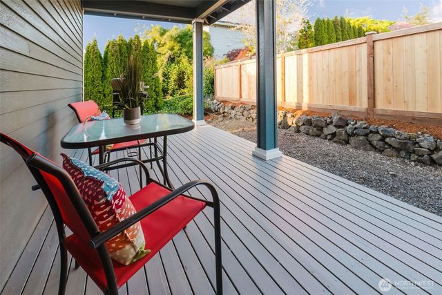 6010 Osprey Circle, Bremerton, WA 98312