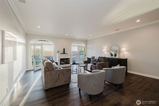 6010 Osprey Circle, Bremerton, WA 98312