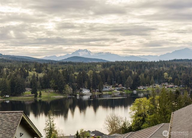 6010 Osprey Circle, Bremerton, WA 98312