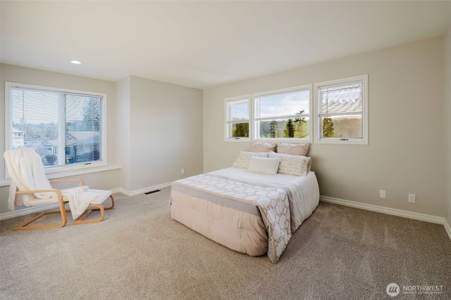 6010 Osprey Circle, Bremerton, WA 98312