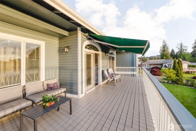 6010 Osprey Circle, Bremerton, WA 98312