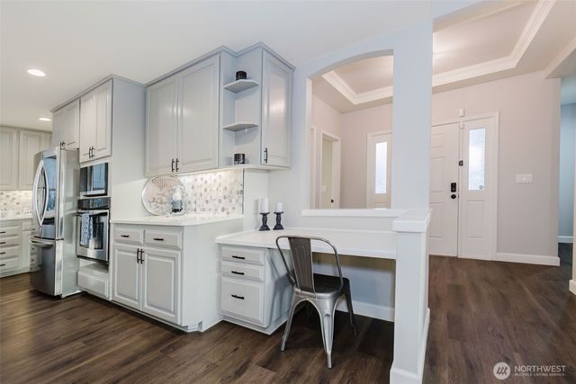 6010 Osprey Circle, Bremerton, WA 98312
