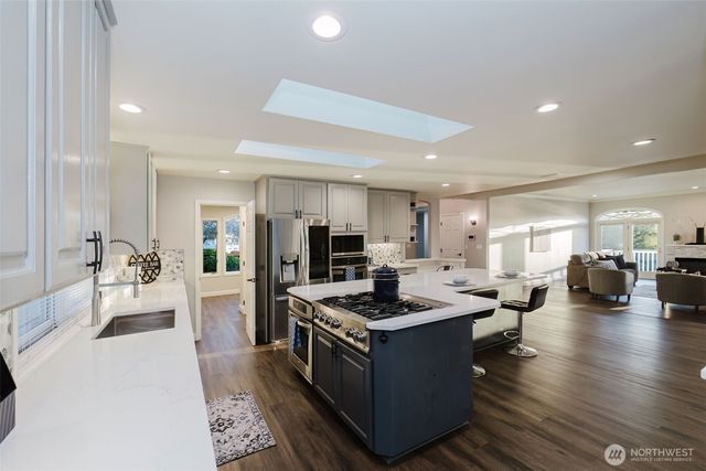 6010 Osprey Circle, Bremerton, WA 98312