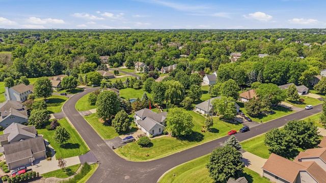 2706 BEECHNUT DRIVE, Oshkosh, WI 54904