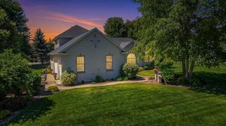 2706 BEECHNUT DRIVE, Oshkosh, WI 54904