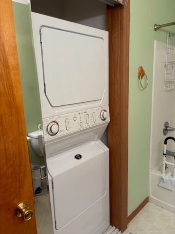 903 E 14th Street S, Newton, IA 50208