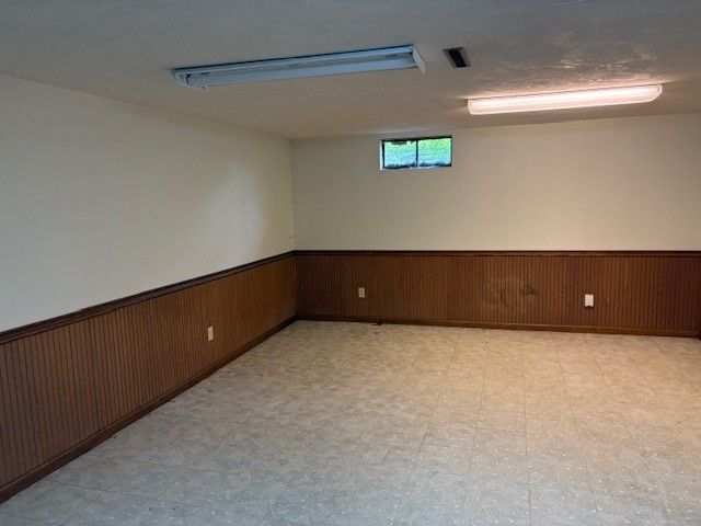 903 E 14th Street S, Newton, IA 50208