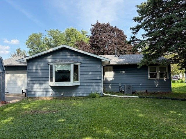 903 E 14th Street S, Newton, IA 50208