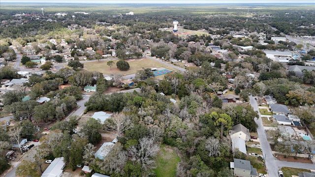 215 Davis Drive, Niceville, FL 32578