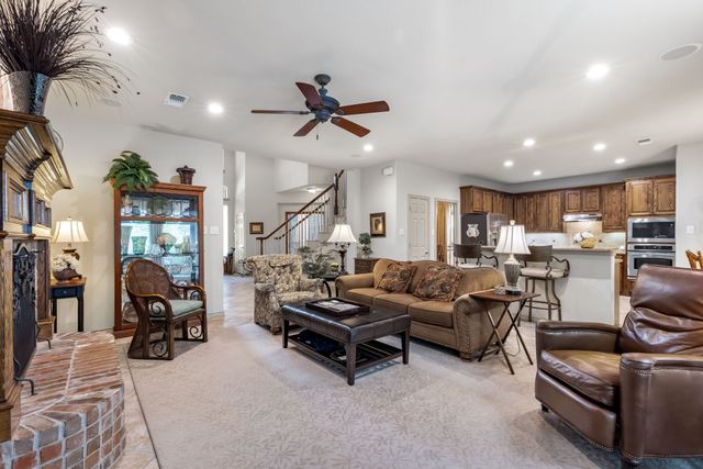 1915 Pioneer Drive, Allen, TX 75013