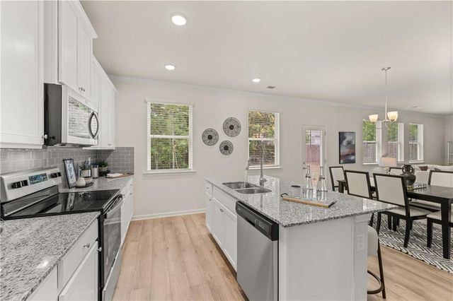 2742 Riverpine Trail, Atlanta, GA 30331