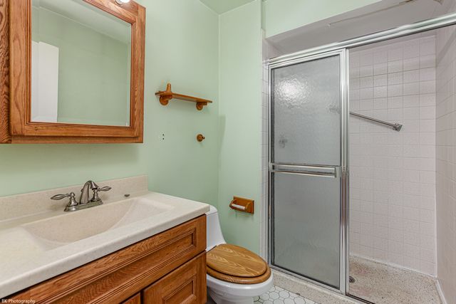 5840 W 104th Street 214, Oak Lawn, IL 60453