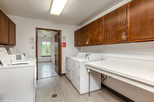 5840 W 104th Street 214, Oak Lawn, IL 60453