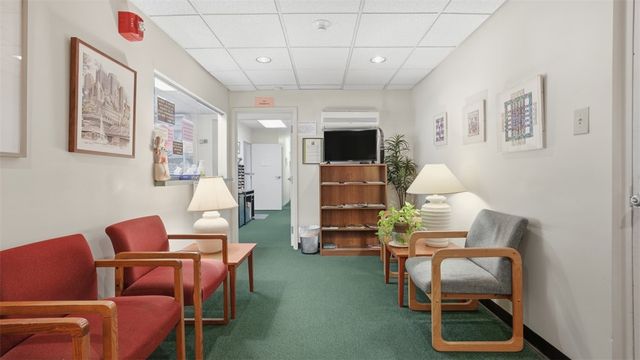 128 N Craig St, Oakland, PA 15213