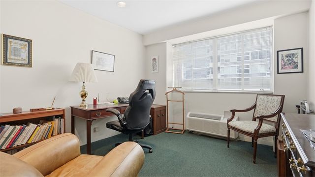 128 N Craig St, Oakland, PA 15213