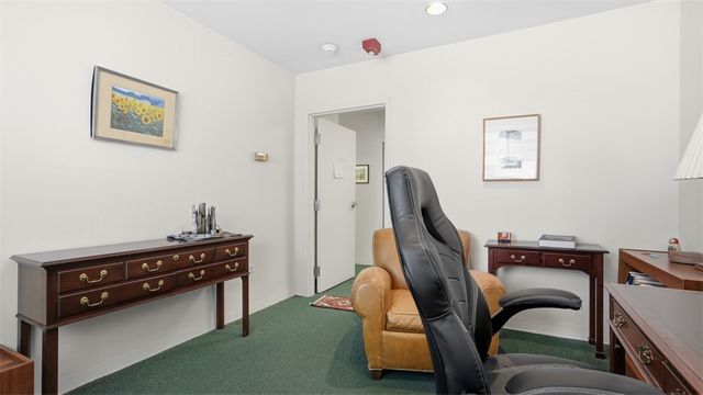 128 N Craig St, Oakland, PA 15213