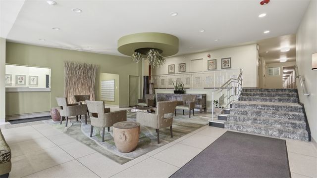 128 N Craig St, Oakland, PA 15213