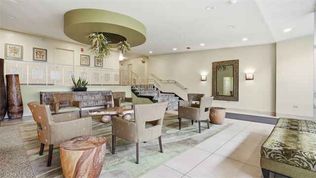 128 N Craig St, Oakland, PA 15213