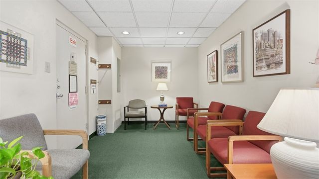 128 N Craig St, Oakland, PA 15213