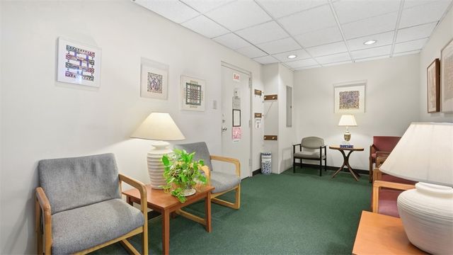 128 N Craig St, Oakland, PA 15213