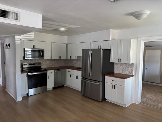 6527 S WEST SHORE CIRCLE, Tampa, FL 33616