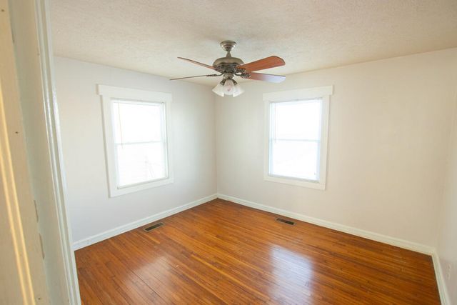 1733 South Avenue, Springfield, MO 65807